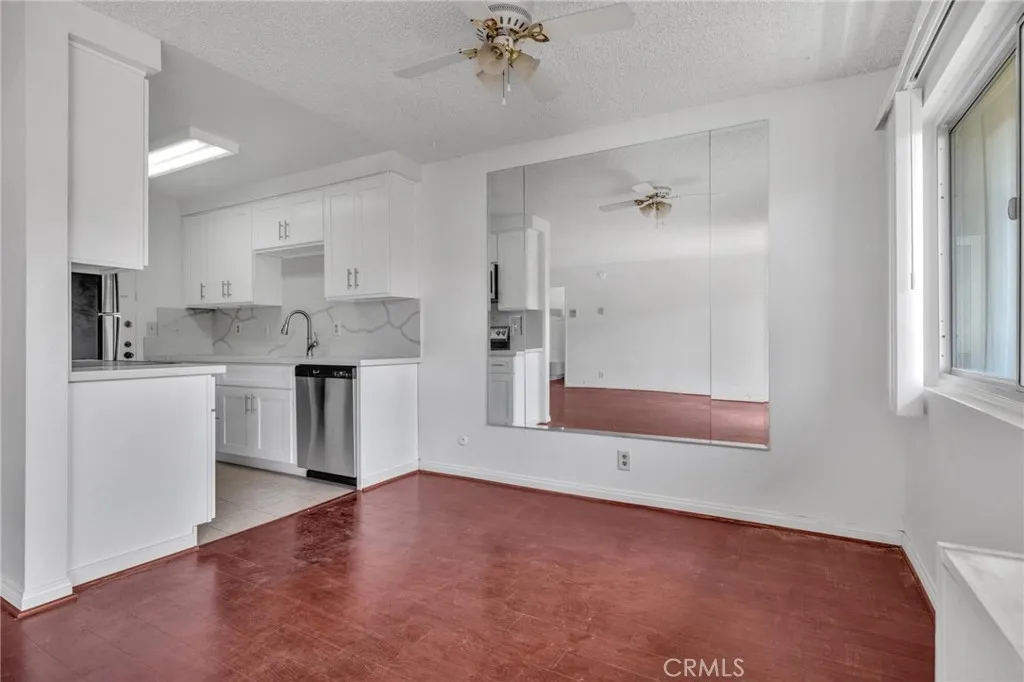 525 N Sycamore Avenue 326, Los Angeles, California 90036 home-pic-10